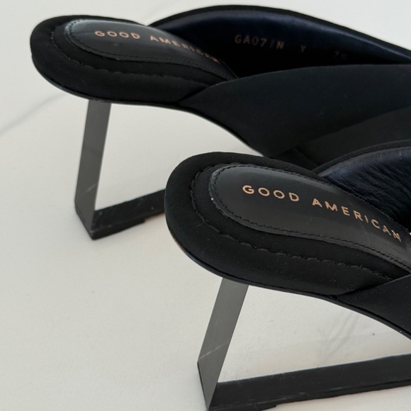 Good American Cinderella Wedge Sandal In Black - Sold Out Online. - Picture 7 of 7